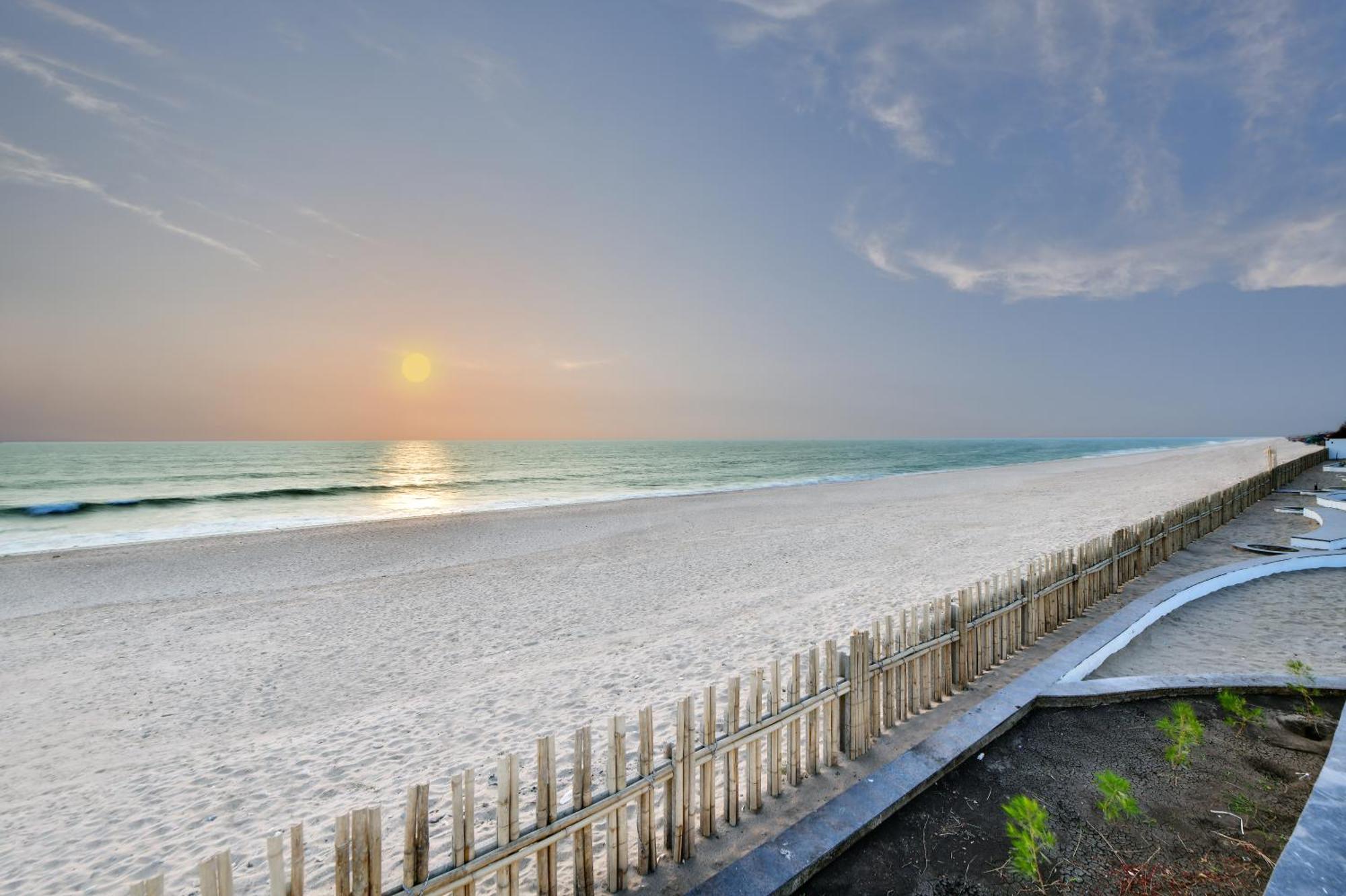 The Fern Leo Beach Resort , Madhavpur Porbandar Ngoại thất bức ảnh